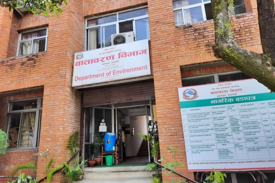 प्लाष्टिकका फूलको बिक्री रोक्न वातावरण विभागले अनुगमन गर्ने 