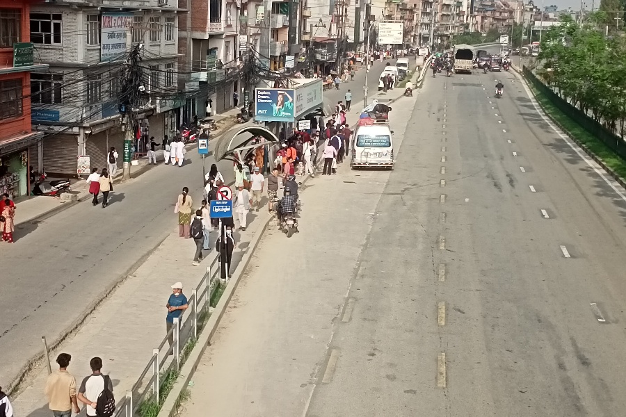 सार्वजनिक यातायात नचल्दा यात्रु मारमा