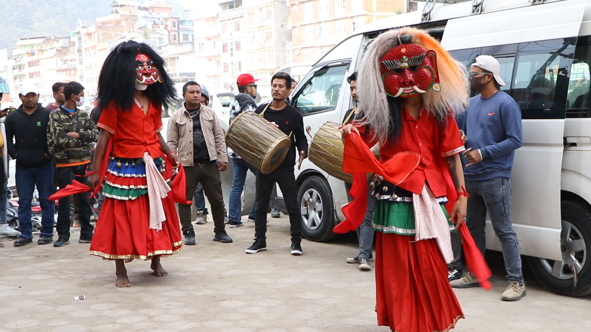 चलचित्र ‘लाखे’ को टिमले देखायो लाखे नाच