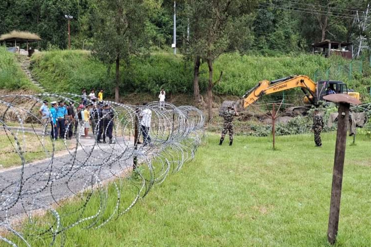 वैकल्पिक मार्ग खोलेर मन्थली–काठमाडौँ आवागमन 