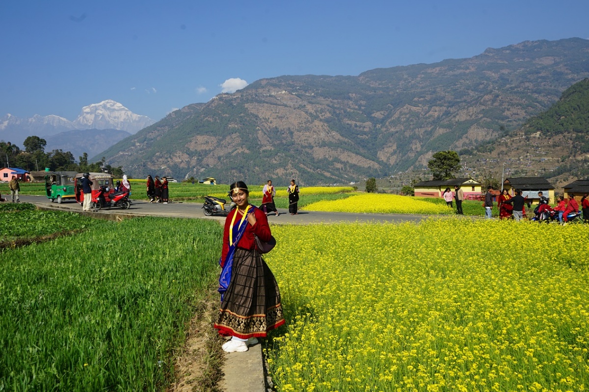 मौलिक पोसाक भाडामा लगाएर आम्दानी