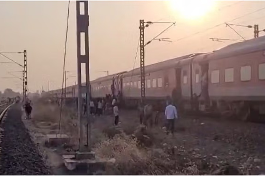 महाराष्ट्र रेल दुर्घटनामा ज्यान गुमाउने अछामका ४, कैलालीका २ र बाँकेका १ जना