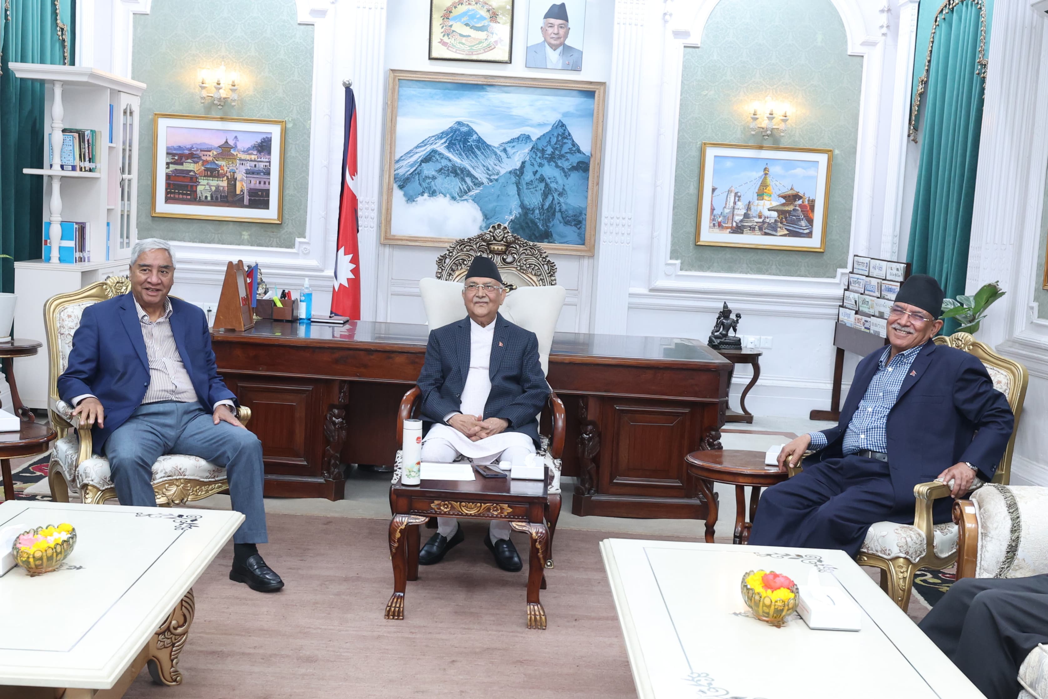 प्रमुख ३ दलका शीर्षनेताबीच सिंहदबारमा के भयो कुराकानी?