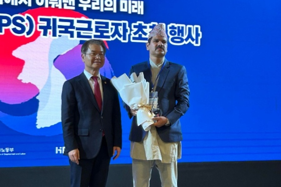 कोरिया सरकारले सम्मान गरेका त्रिलोकको कथा, ‘अब पर्यटक भएर विदेश जाने’