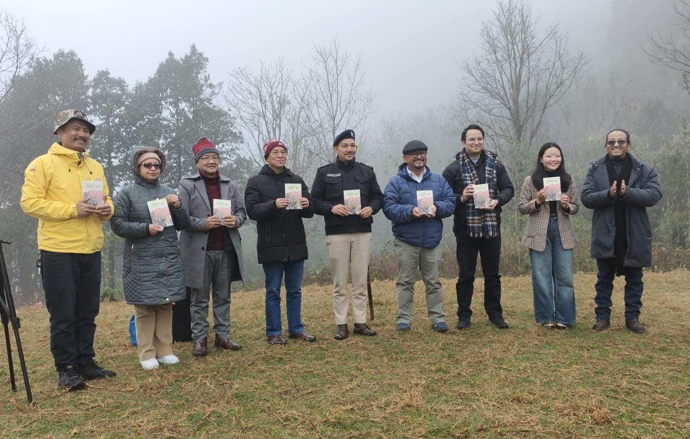 कवि दावा योञ्जनको ‘जङ्गली फूल’ सार्वजनिक