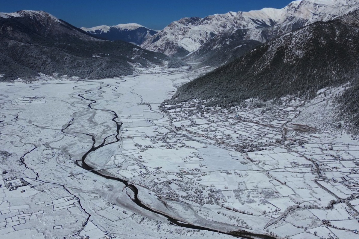 हिमपातपछि बढेको चिसोले विद्यार्थी बिरामी पर्दा पठनपाठन प्रभावित