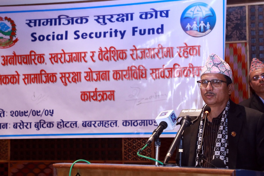 सामाजिक सुरक्षामा समेटिँदै अनौपचारिक, स्वरोजगार र बिदेसिएका श्रमिक