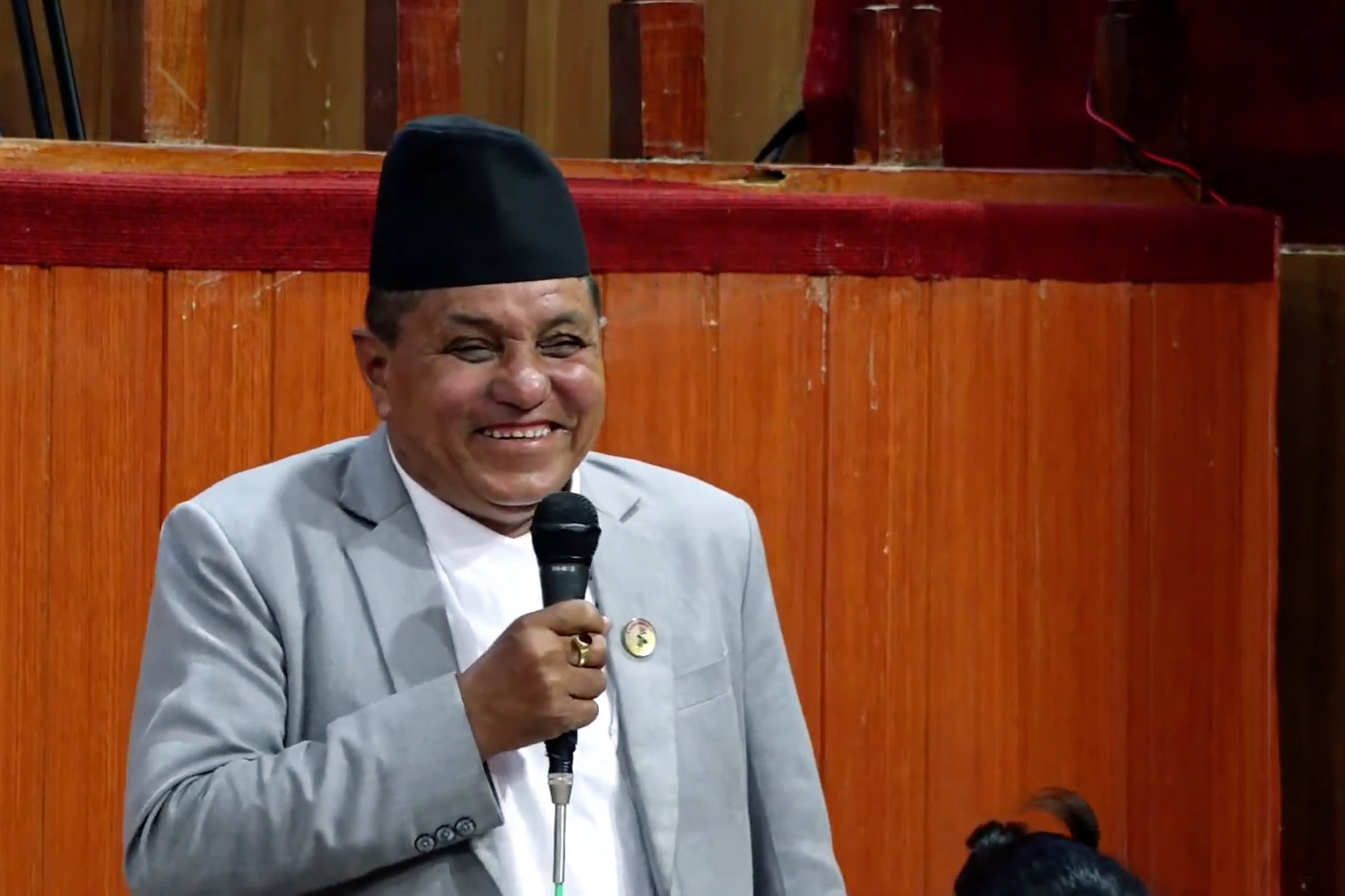 शून्य समयमा किन बेजोडले हाँसे कलबहादुर हमाल?