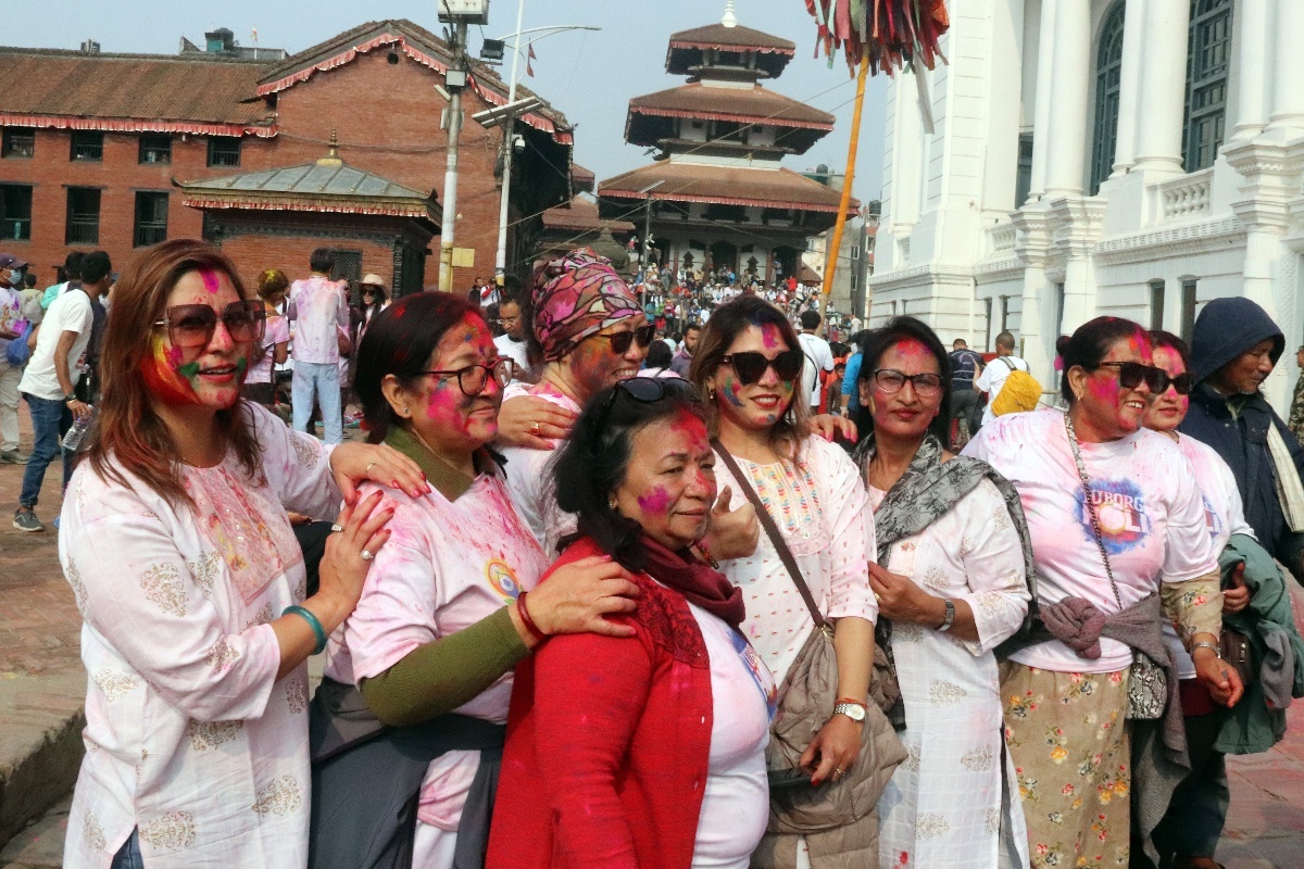 महिलामाथि हिंसा र दुर्व्यवहारको पर्याय बनेको होली पर्व बन्दैछ संयम