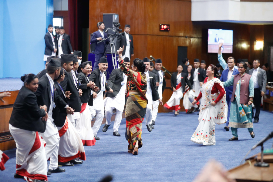 प्रतिनिधिसभाका १६ महिना : कानून बनाउन उदासीन, विवाद र अवरोधले अलमल