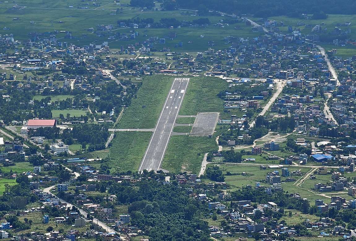 धावनमार्गमुनिबाट पानी निस्किएपछि सुर्खेत विमानस्थल थप दुई बन्द रहने