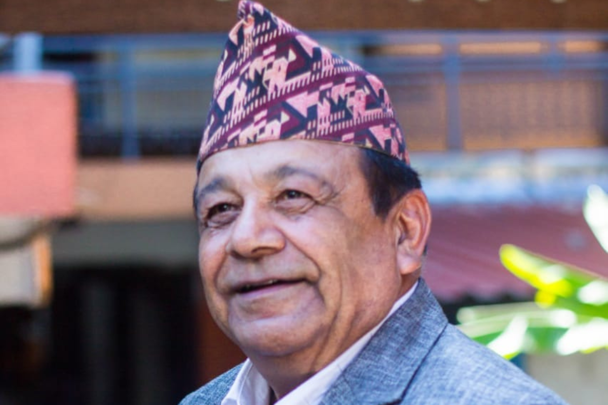 साइनबोर्ड लेख्ने प्रकट गजलमा पोखिएर बिदा भए