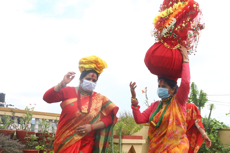 गौरा पर्व मनाइँदै