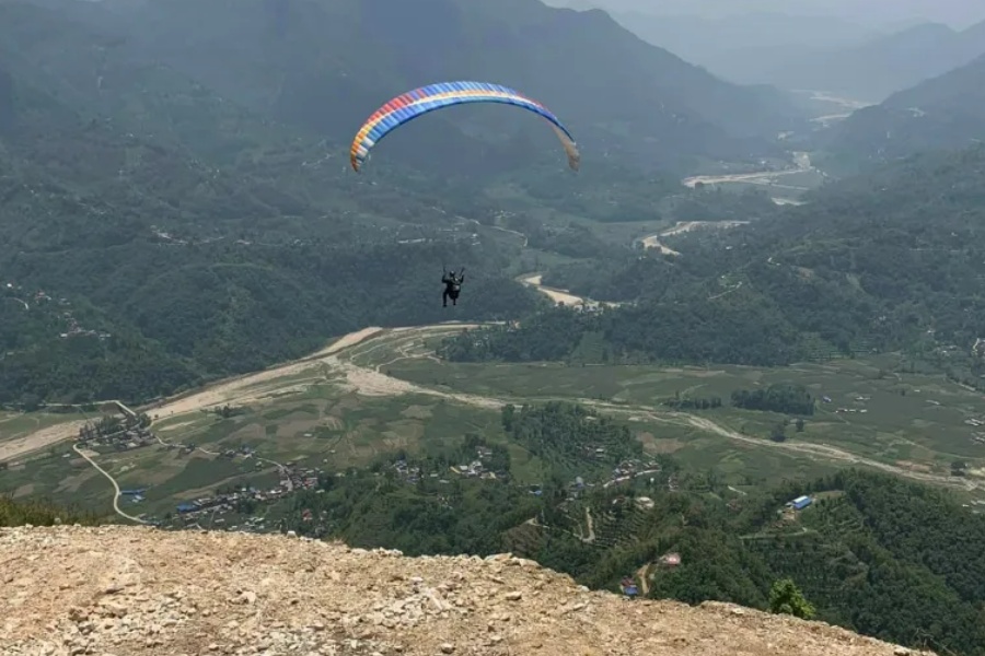 सतौँकोटमा प्याराग्लाइडिङको परीक्षण उडान