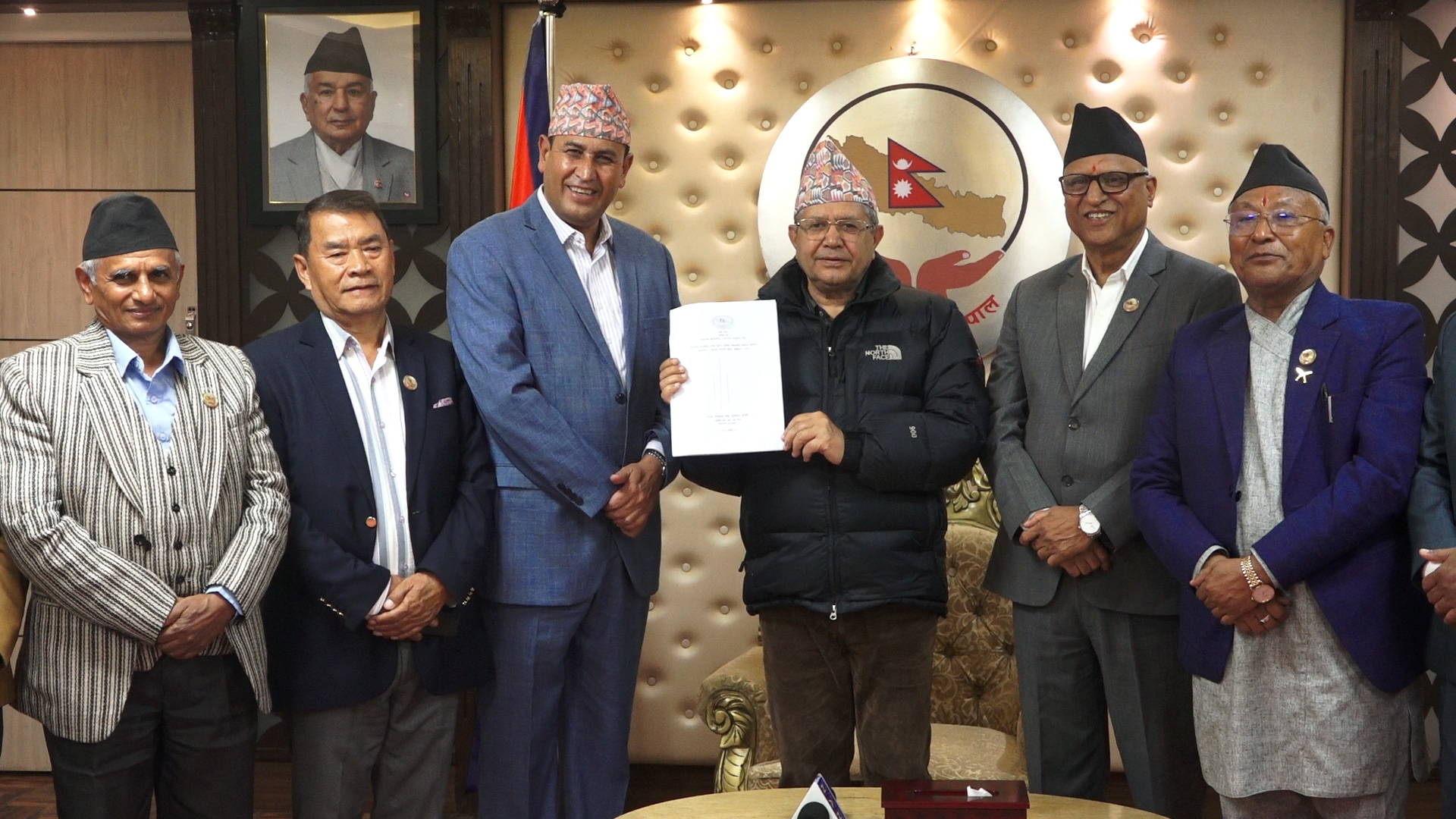 भूकम्पपीडितका लागि अस्थायी आवास निर्माणमा ढिलाइ नगरियोस् : संसदीय समिति