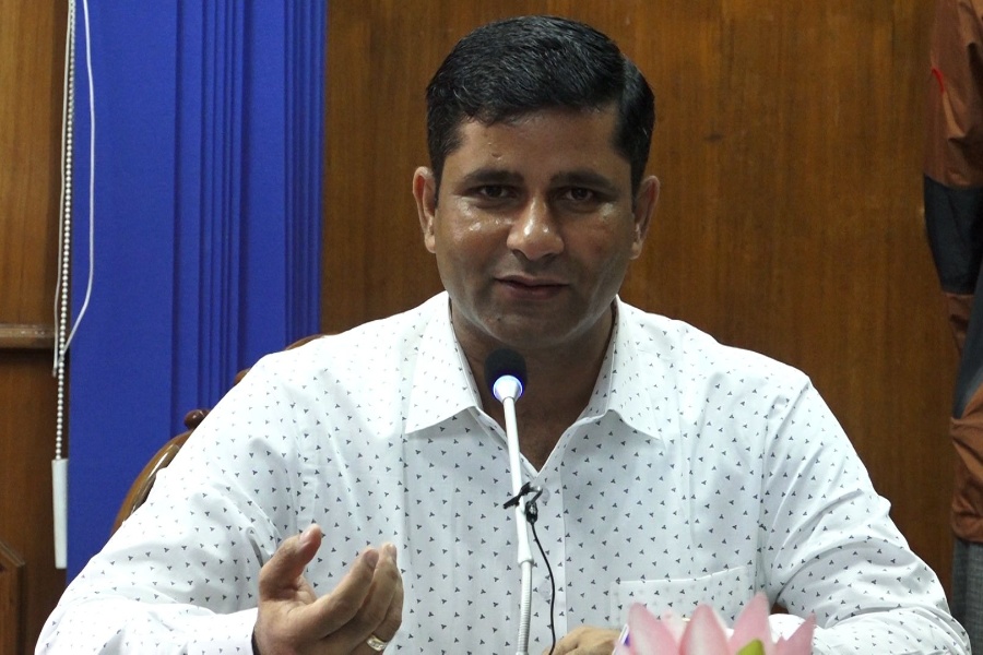 सरकारको लगानीमा पूर्व–पश्चिम रेलमार्ग बनाउन सकिँदैनः यातायात मन्त्री