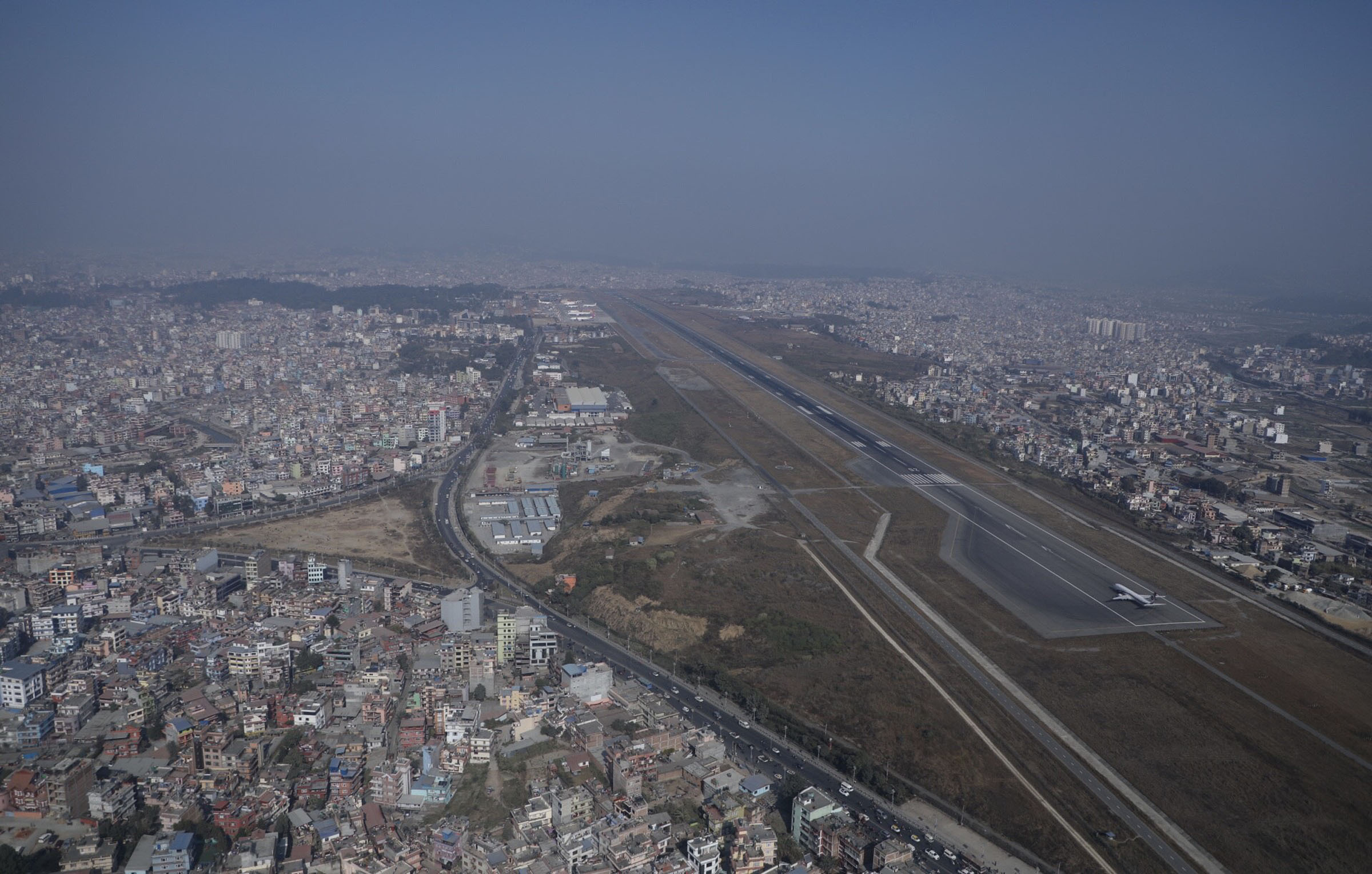 हाइली गुब्बी ज्वालामुखीका कारण नेपालबाट कतार जाने जहाज उडेनन्, सयौँ यात्रु विमानस्थलमै