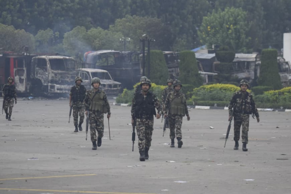 रामेछाप कारागारमा गोली चल्दा २ जना कैदीबन्दीको मृत्यु,  राजविराज कारागारबाट भागेका १९२ जना सेनाको नियन्त्रणमा