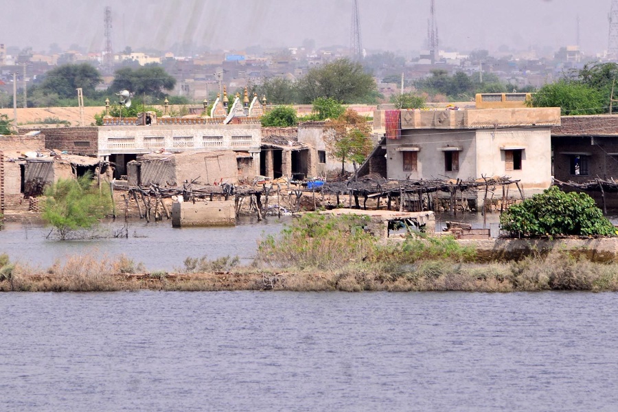 पाकिस्तानी अस्थिर अर्थतन्त्रमा थप दबाब