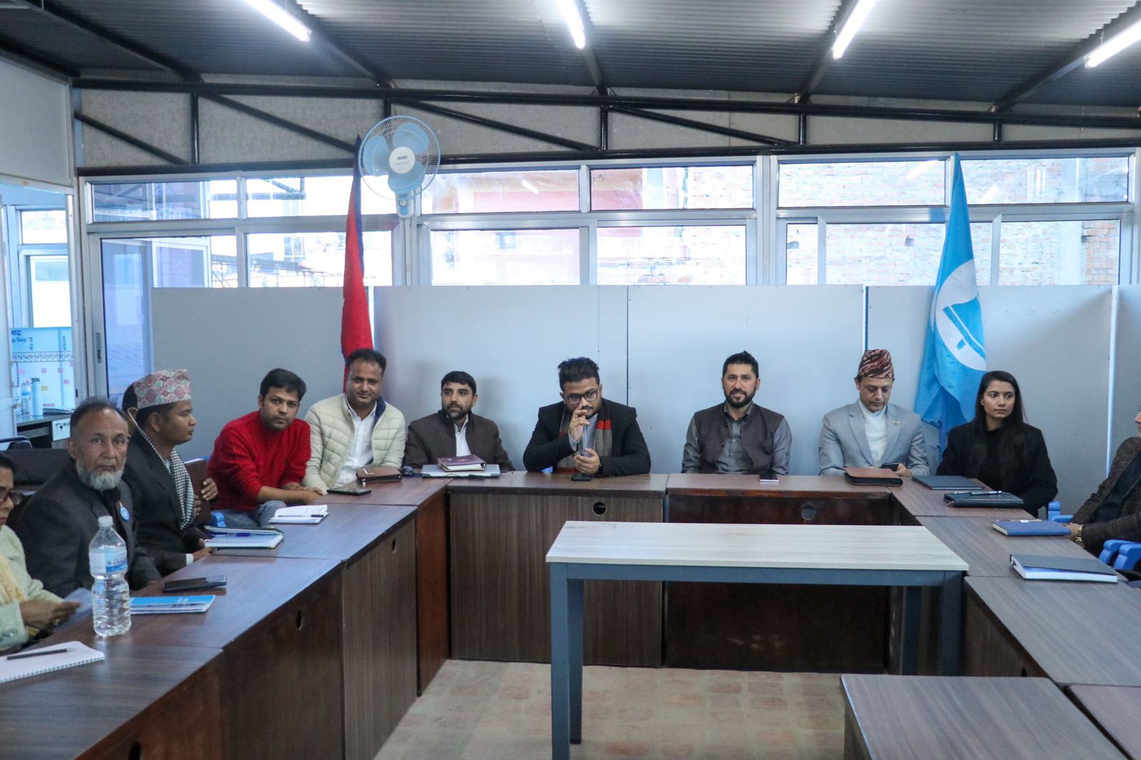 ओली र दाहालको फोनपछि रोकियो रास्वपा, सरकारबारे निर्णय गर्न दुई दिन पर्खने