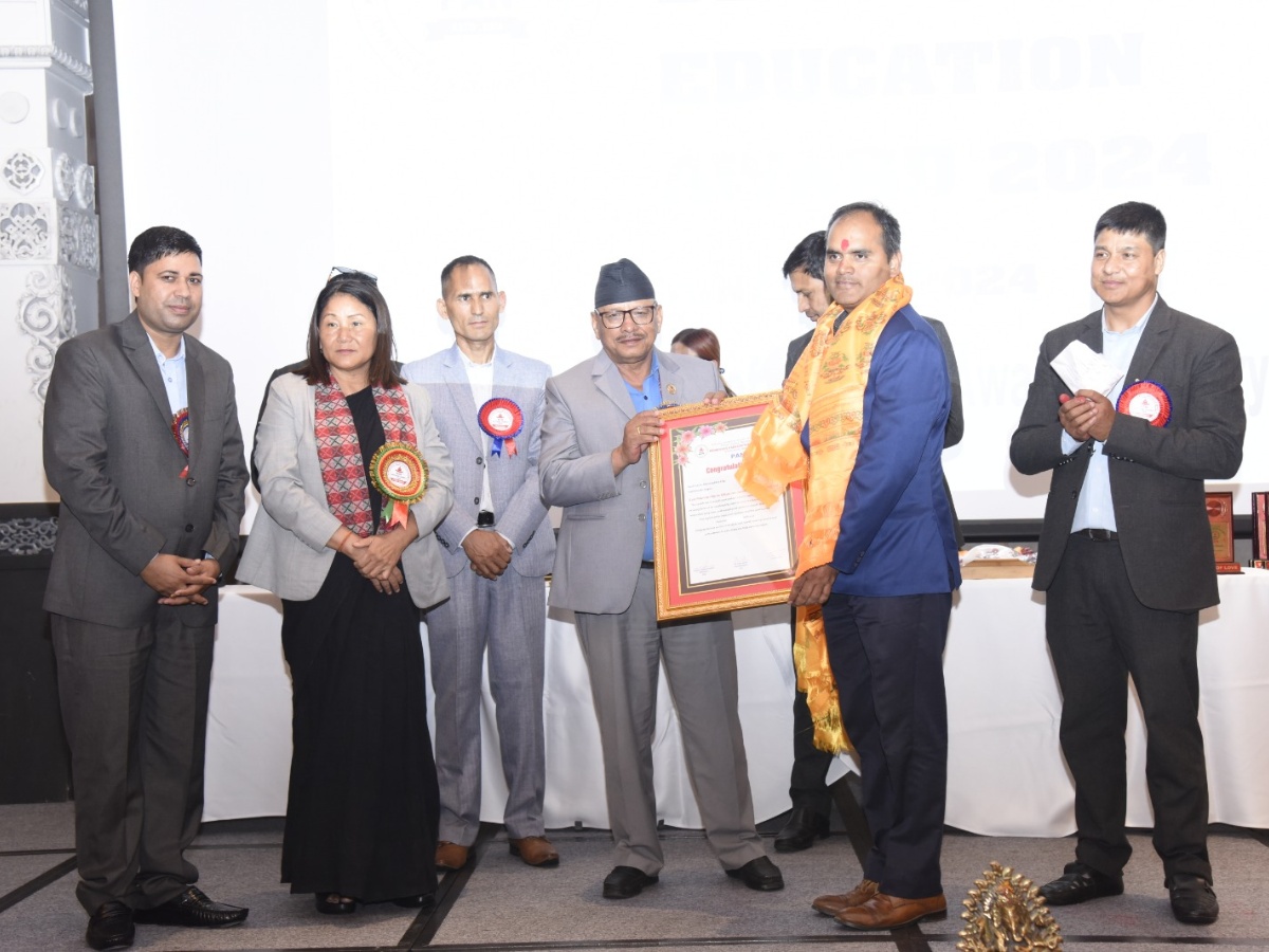 शिक्षातर्फ काठमाडौँ महानगरलाई ‘सर्वोत्कृष्ट पालिका अवार्ड’