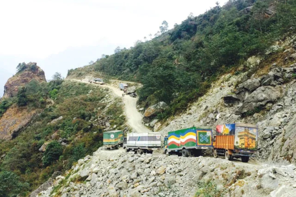 सञ्चालनमा आयो पासाङ्ल्हामु मार्ग