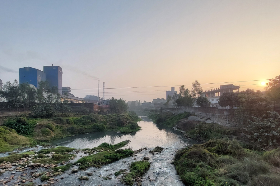 औद्योगिक फोहोरको कहर : पर्साका दर्जन गाउँमा हुन छाड्यो तरकारी खेती, जीवन नै संकटमा