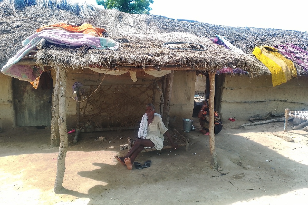 चार दिनभित्र भाउजू, बुहारी र नातिनी गुमाएपछि विक्षिप्त श्यामलाल 