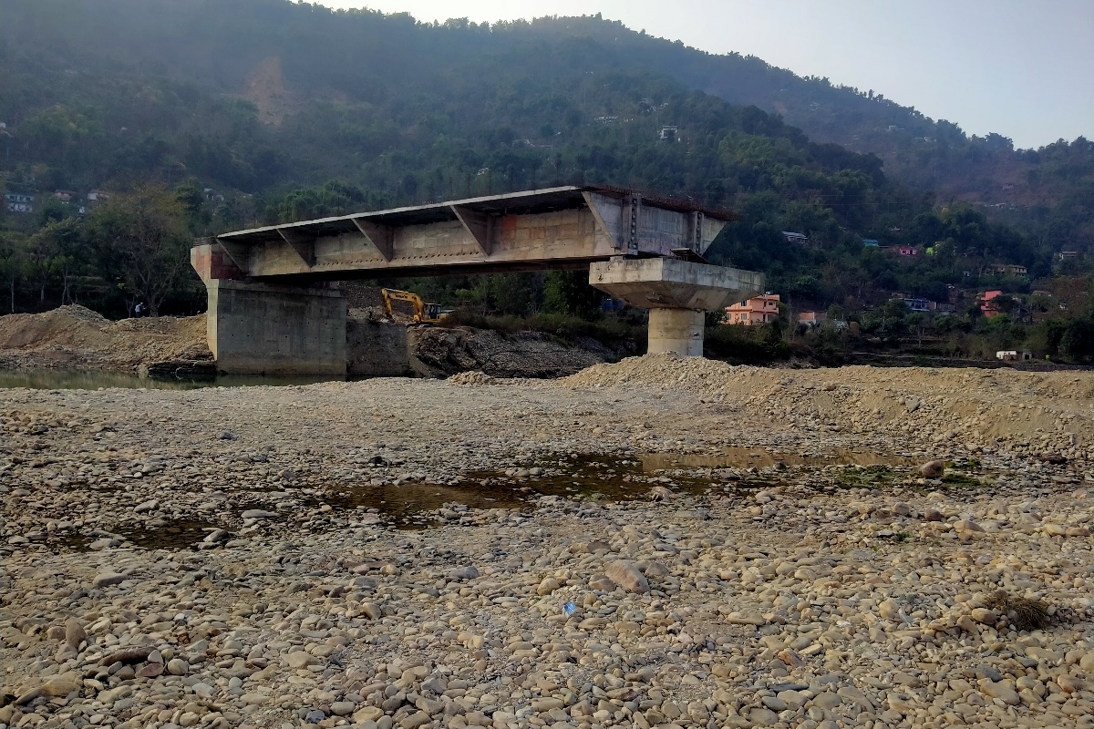 सात वर्षमा पनि बनेन आँधीखोला पुल