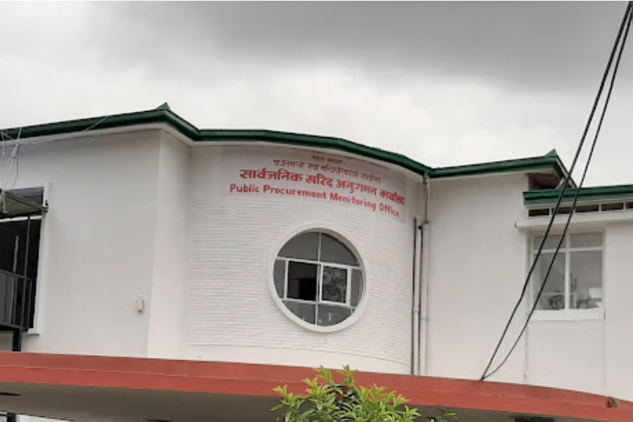 नमूना बोलपत्रको कागजात नेपाली भाषामा बनाइने