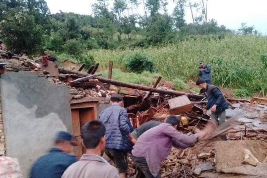 बझाङको बुङ्गलमा पहिरोले घर पुर्दा ४ जनाको मृत्यु