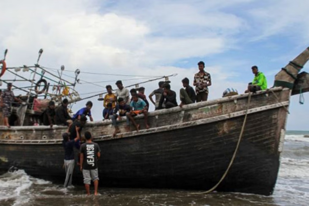 म्यानमारमा डुंगा डुब्दा ११ जनाको मृत्यु, १९ बेपत्ता