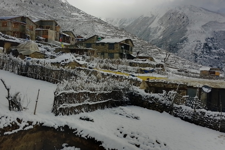 हिमपातले नाग्म–गमगढी सडक अवरुद्ध