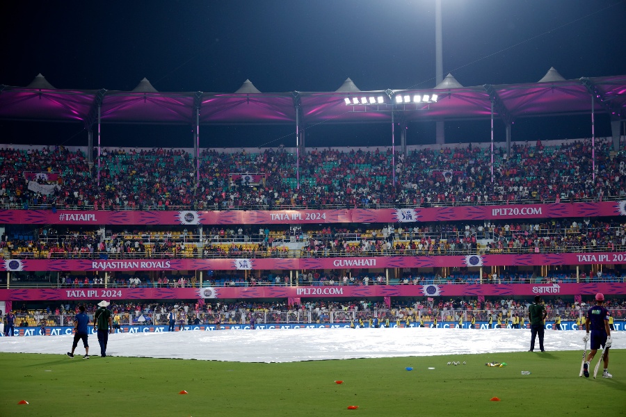 आईपीएल: वर्षाले खेल रद्द हुँदा राजस्थान रोयल्स र कोलकाता नाइट राइडर्सले अंक बाँडे 