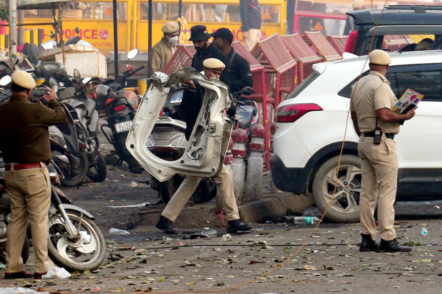 दिल्ली सधैँ त्रसित!