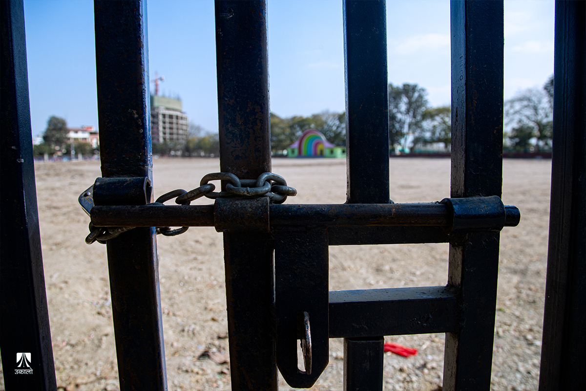 खुलामञ्च : सधैँ निशानामा, सधैँ विवादमा