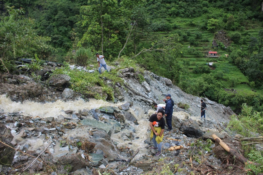 बेनी–जोमसोम सडक: बैसरीको पहिरो रोकथाम गरिँदै