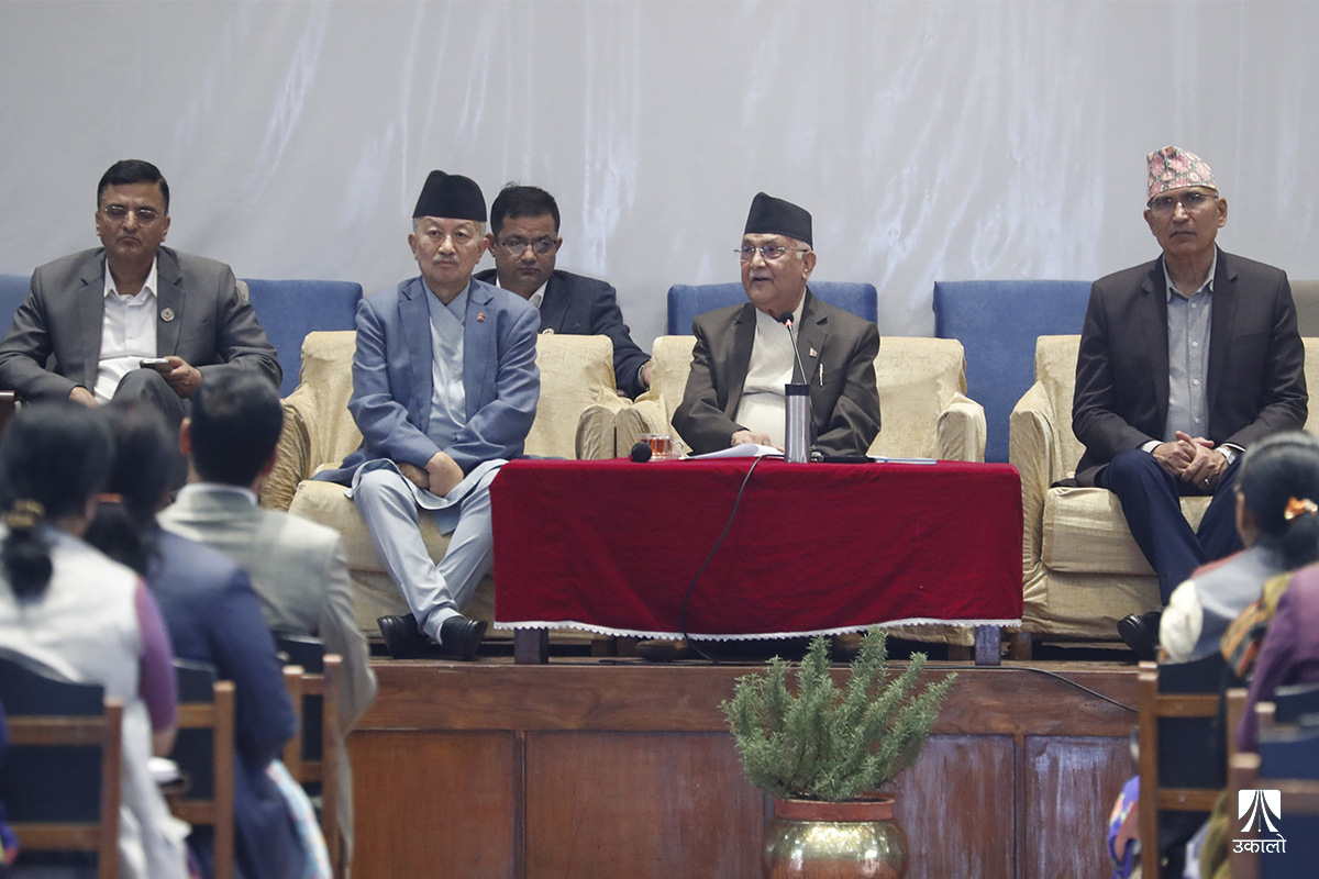 १०० किलो सुन प्रकरणले किन ‘हायलकायल’ देखिँदैछ एमाले?