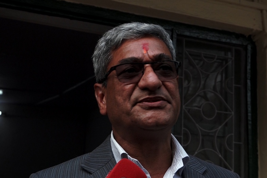 गगनलाई रमेश लेखकको जवाफ : महाधिवेशन नआई देउवालाई सभापतिबाट हटाउन मिल्दैन