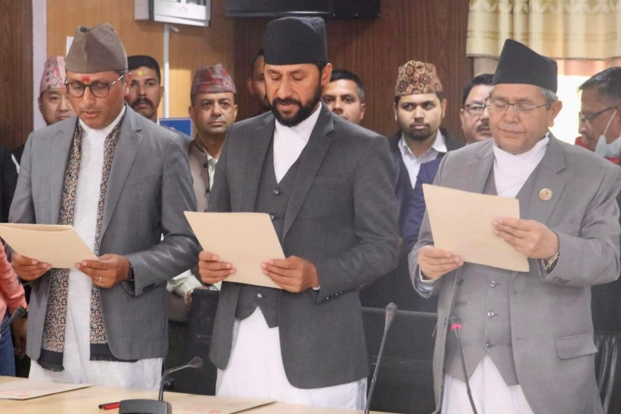 रवि लामिछाने र स्वर्णिम वाग्लेले लिए शपथ, उपेन्द्र यादव उपस्थित भएनन्