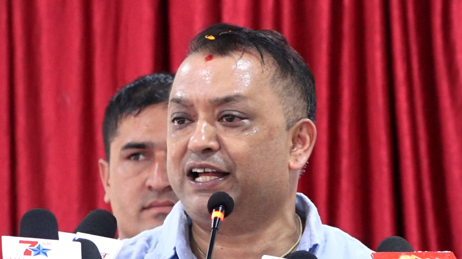 संसदीय दलको नेता फेर्ने कुरा गर्दा आत्तिनुपर्दैन: गगन थापा