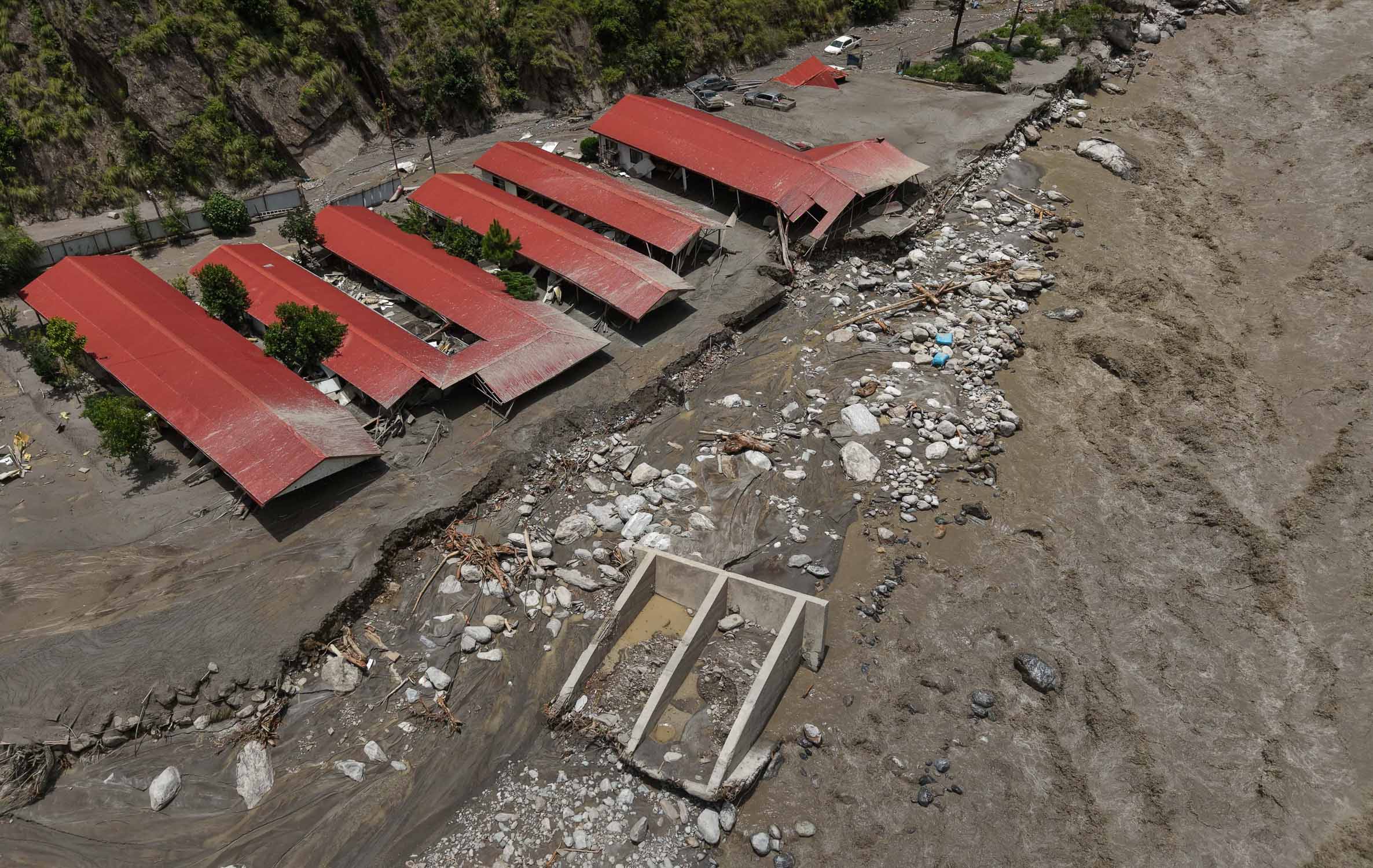 रसुवा बाढी: मृतकको संख्या ११ पुग्यो, अझै १९ जना बेपत्ता