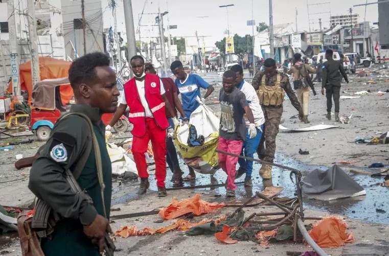 सोमालियाको मोगादिसुमा  कार बम विस्फोट हुँदा १०० जनाको मृत्यु 