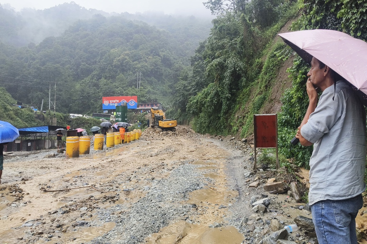 नारायणगढ–मुग्लिन सडकखण्डमा राति सवारी आवागमनमा रोक