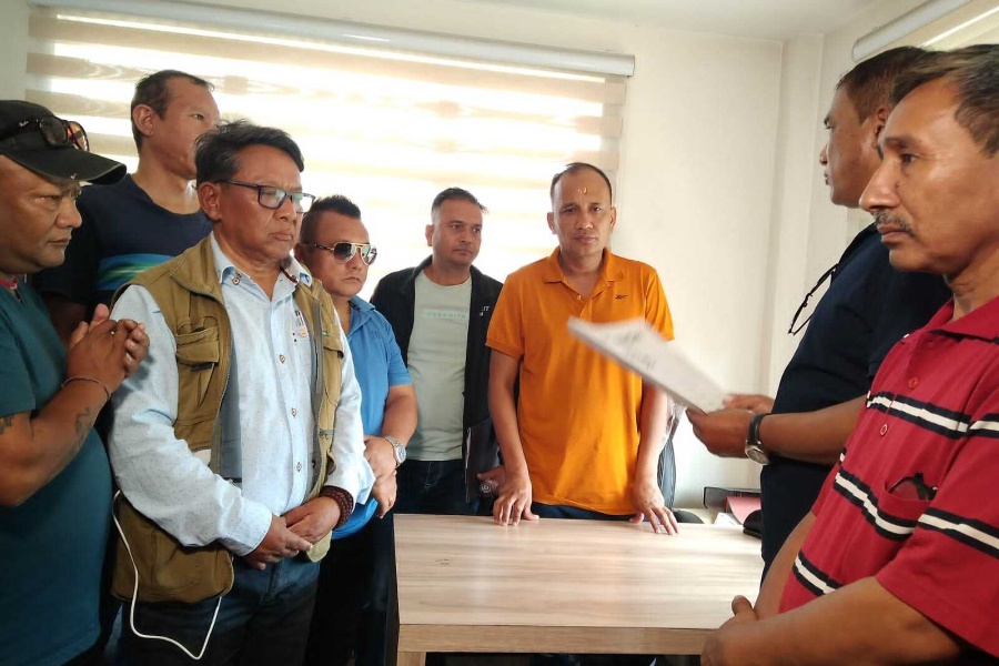 एन्फा अध्यक्ष नेम्वाङ र महासचिव राईविरुद्ध अविश्वासको प्रस्ताव