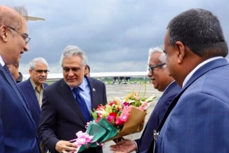 १३ वर्षपछि बांग्लादेश पुगे पाकिस्तानी विदेशमन्त्री