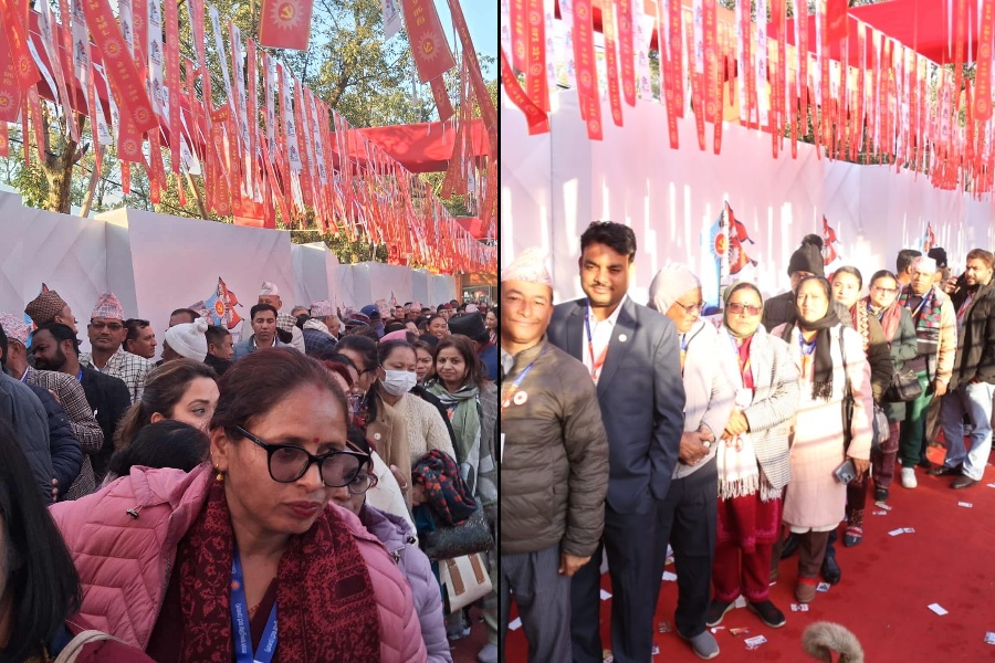 दुवै समूहले सूचि वितरण गर्दा मतदानको समय लम्बिँदै, प्रत्येक १ घन्टामा १०० मात्रै मतदान