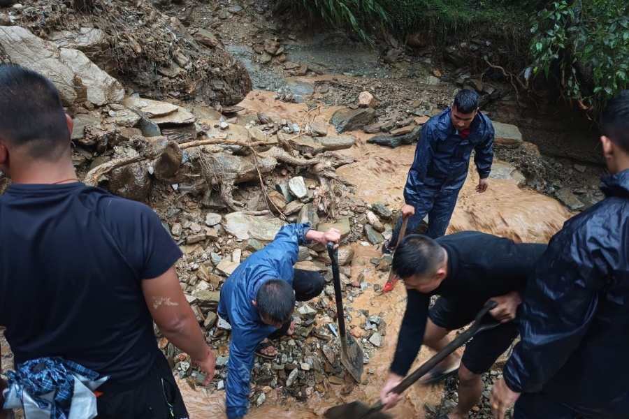 पहिरोमा परी २ बालिका बेपत्ता, प्रहरीद्वारा खोजी जारी