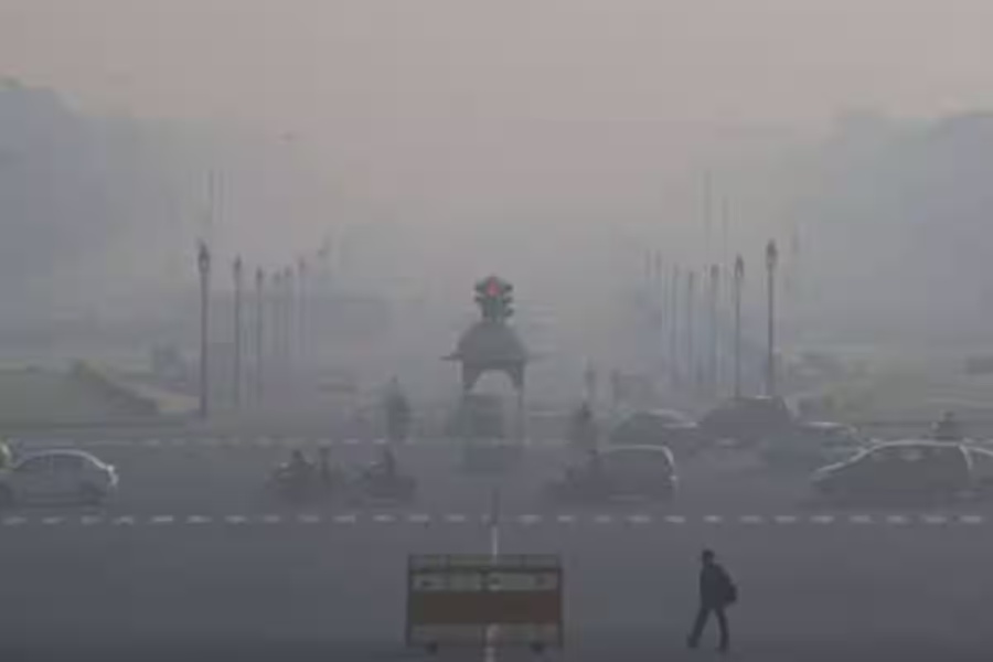 विषाक्त धुवाँले नयाँदिल्लीलाई घेर्‍यो, प्रदूषण चरम स्तरमा