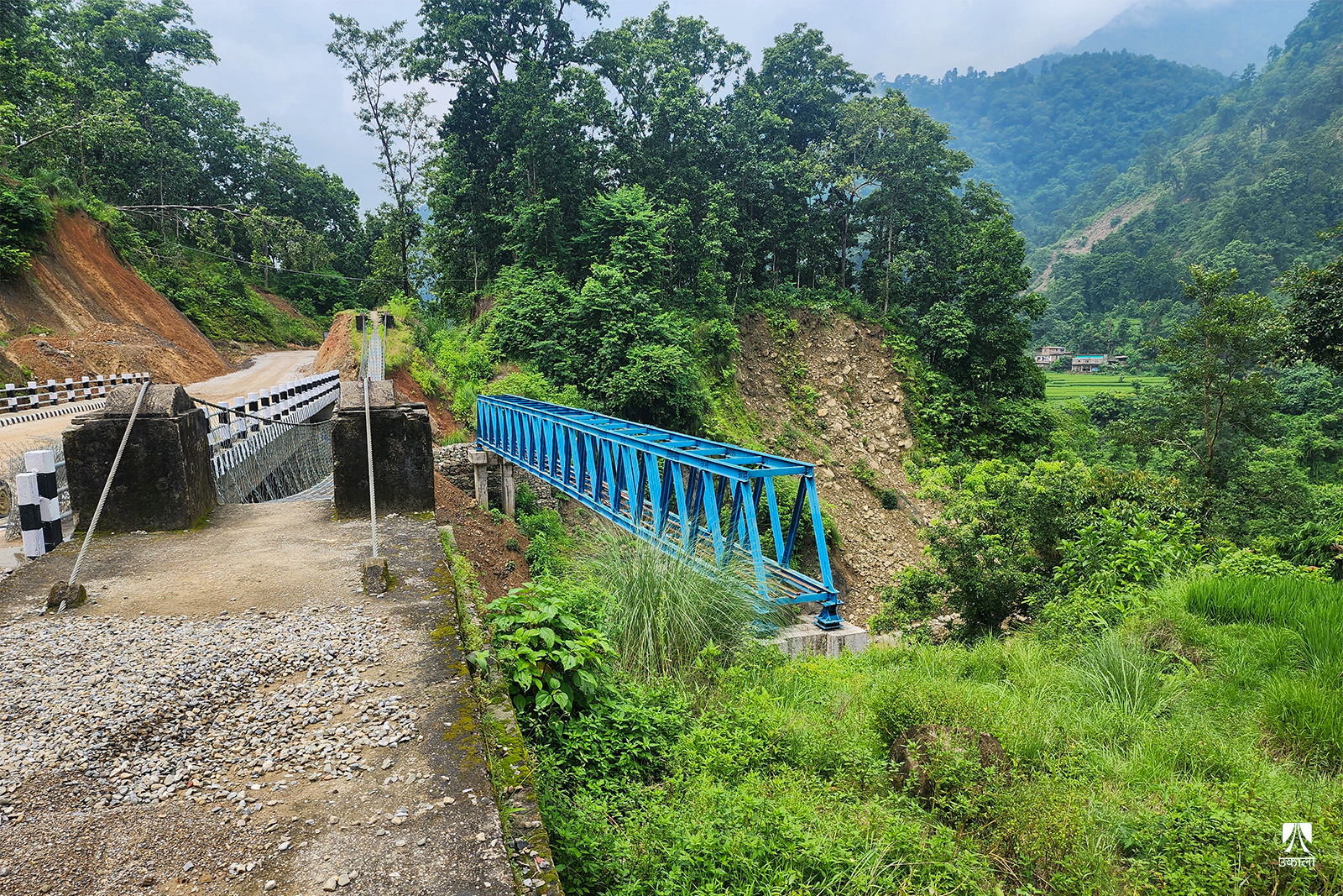 निर्माण सम्पन्न भइसकेको ३ नम्बर ट्रस्ट ब्रिज। तस्वीर : दिपा/उकालो